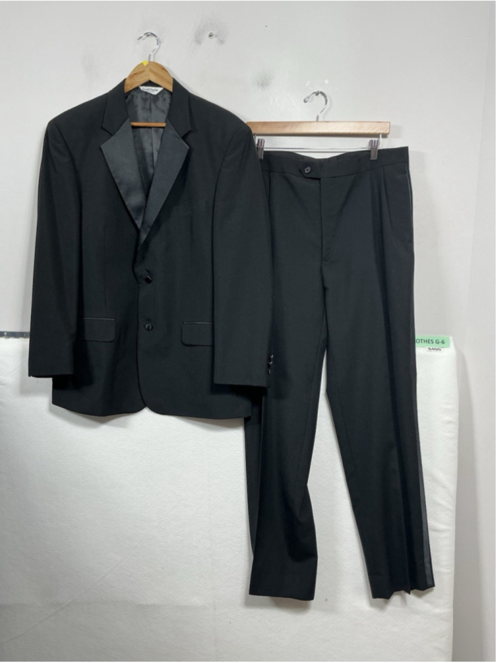Men’s Excellent Gerald Austin Black 2 Pc Tuxedo Suit Jacket 42 Pants 36 In